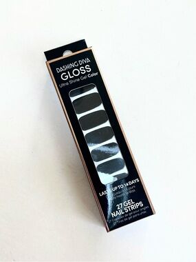 ⭐️5/$25 — Dashing Diva Gel Nail Strips in Real Black